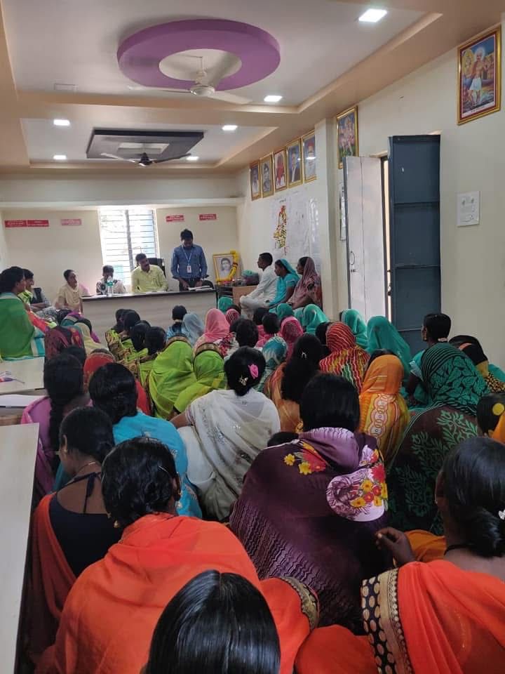 ग्रामसभा बैठक